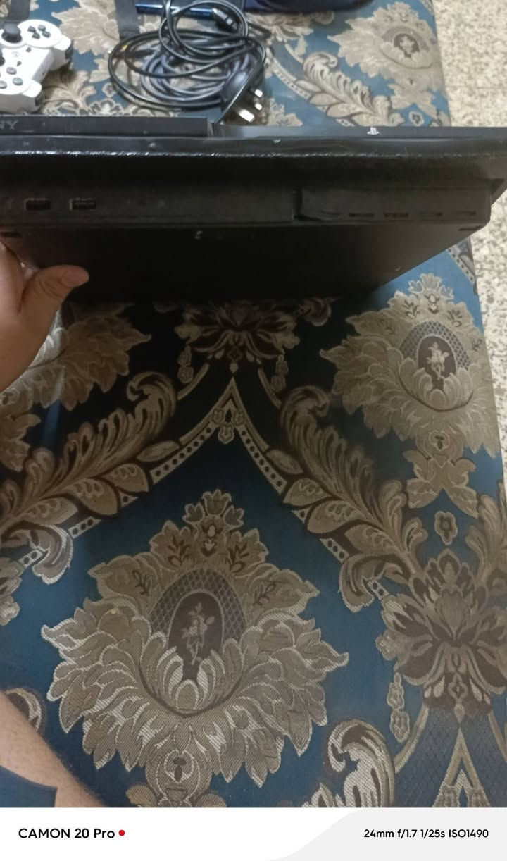 بلاي للبيع
بلاي 3
بلاي معى كامل ملحقت 

فقط الهجدي عطلن 

السعر 100وبي مجال 

العنوان بغداد الغزاليه 

رقم الستفسار ***********

