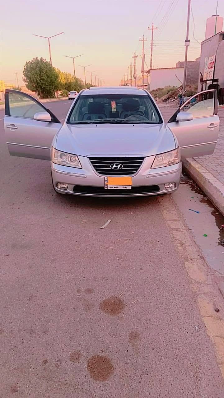 سوناتا 2006 
6سلندر مكينة 3300 المرغوب 
رقم بغداد 
صبغ حزام جمالية نضافة 90 بالمية
مكينة تبريد راديتر تخم تاير تبديل كله جديد 
سيارة خير من الله مال جناي تشغل وتطلع ما تخلي عليها دينار
سعر 90 $بيها مجال 
للتواصل ***********
واتساب ***********

