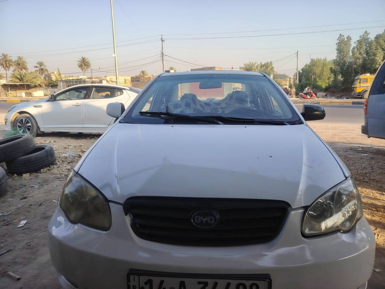 بي وايدي اف 3موديل ١٣ مشروع وطني راعية بل كوت شرط مداور رقم بصره اسنوية نافذ من ال٢٦ السياره بيه ضربه لغد وتكمه السايق مصبوغه صبغ عام مكينه وكير  اوتماتيك  نضاف تبريد شغال نقصه بس وجه كبريسر سعره ٣٨سعره  ***********
