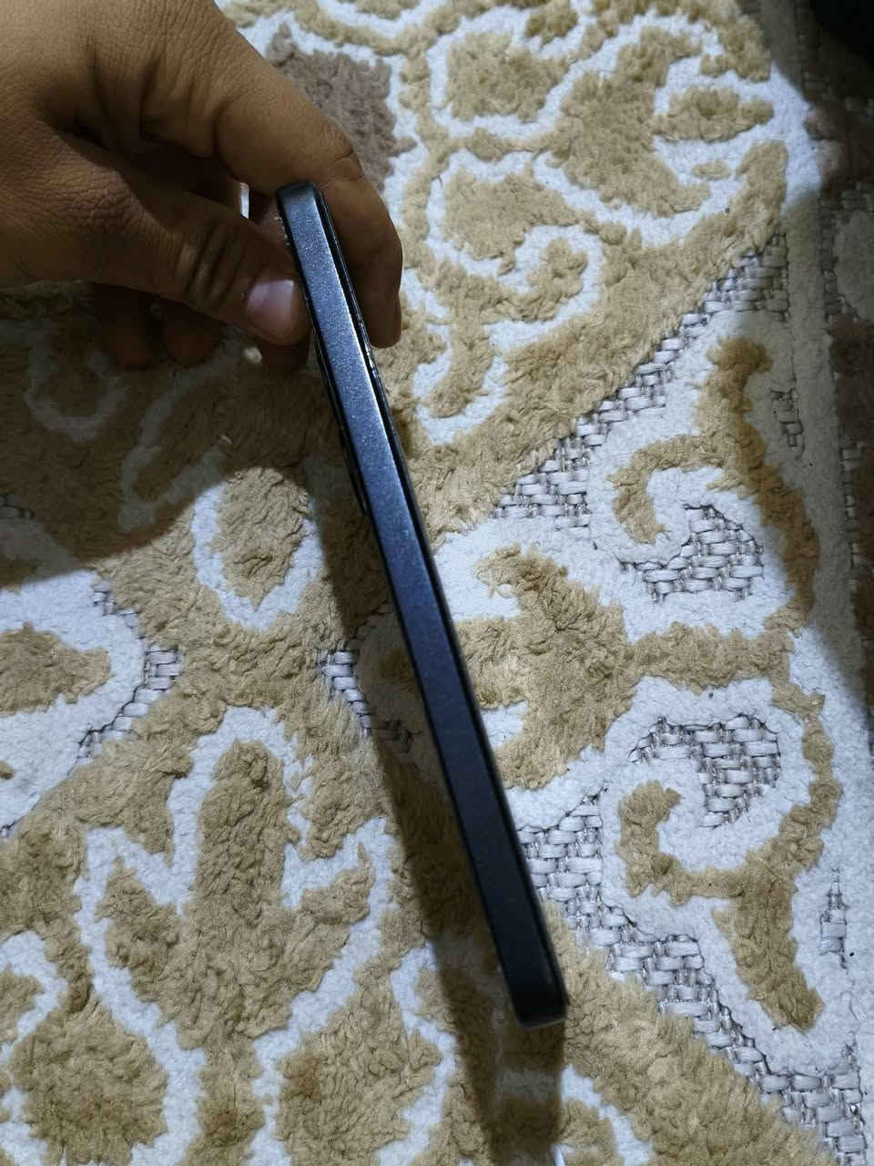 كاميرا مبدلة • ما يصور فيديو • بطارية ٩٧٪