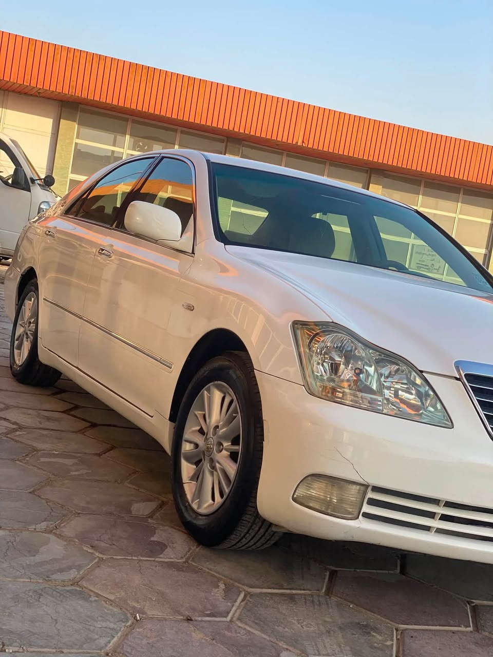 بـڕاوە 2005
کــۆدو بـاڕکــۆدی هەیــە 
سـپـی نـاووزەرد  ٢دوگـمـەی 
گێــڕومـەکینـە بـچوک واتـا ١٨٠
کامــل مەســروف 
تــەبـریـدو  
ســەخوو گێــڕوو مـەکینــەی بــەشــەرت 
٤تـایــەو ویلــی لۆک ســوکانـی وەئــاو 
٤٦گەڵـاو کەمێک مــەجال 
شوێن نزیک ســلێمانی 
*********** ژمارەی کۆڕەک واتساپی لەسەرە 
                                                                ***********
