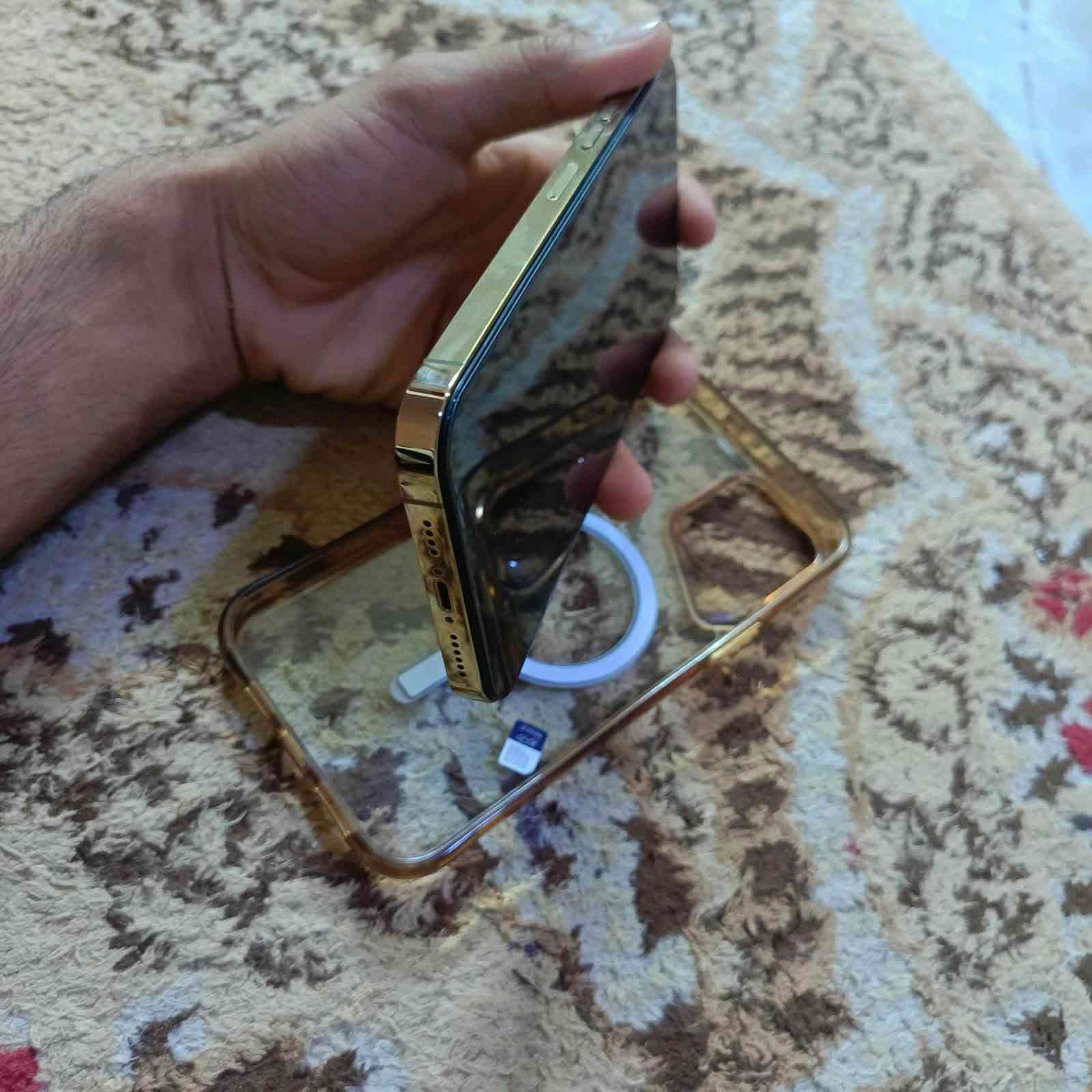 سلام عليكم آيفون13برو ماكس للبيع جهاز نضيف شوف عينك بدل فقط شاشه سعر ٤٥٠//***********

نص مكتوب في الصور:
- حالة البطارية والشحن رسالة مهمة حول البطارية تعذر التحقق من أن بطارية هذا الـ iPhone بطارية أصلية من Apple، قد لا تكون التفاصيل دقيقة تماماً. لمعرفة المزيد الحد الأقصى للقدرة ٧٨٪ هذا قياس لقدرة البطارية مقارنة بقدرتها عندما كانت جديدة. قد تتسبب القدرة المنخفضة بتقليل ساعات الاستخدام بين عملية الشحن والأخرى. أقصى قدرة للأداء الـ iPhone غير قادر على تحديد عمر البطارية. شحن البطارية المحسن للحد من استنزاف عمر البطارية، يتعلم الـ iPhone من عادات الشحن اليومية، بحيث ينتظر ولا يتجاوز ٨٠٪ حتى يحين موعد حاجتك إلى استخدامه.