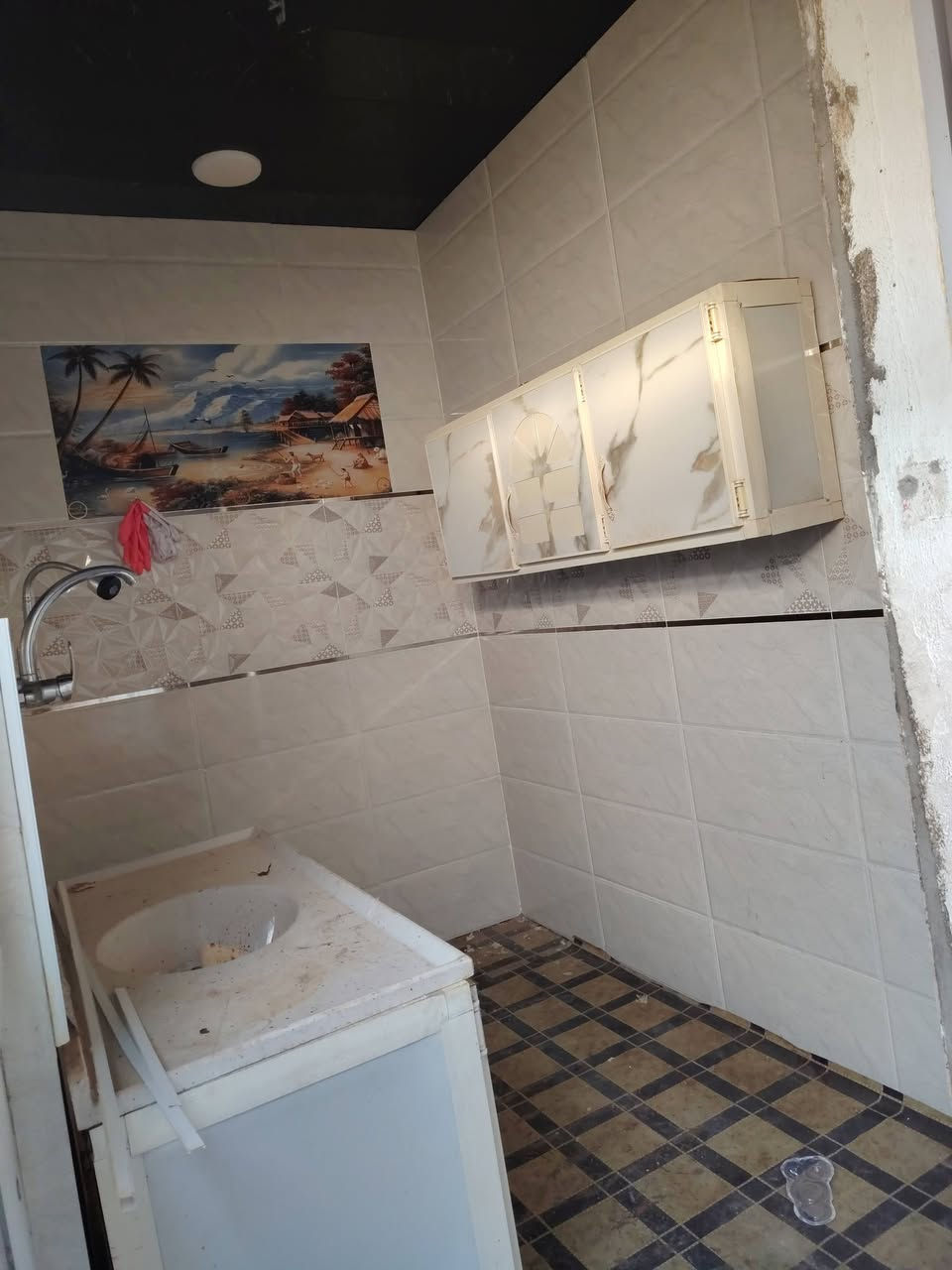 يوجد بيت للإيجار 🏠🏠
في حي الرحمه وبالتحديد بالشارع الفاصل بين أبو طالب والرحمة الشارع الجديد 100 متر (عبارة عن غرفة -صالة-مطبخ-حمامات-طرمه-) ونظيف وجاهز للسكن ع الشارع مباشرة ...للتفاصيل اكثر الاتصال ع الرقم
(واتس اب+ اتصال ***********)-*********** 

ملاحظة: البيت نظيف جدا وجاهز للسكن مال عائله صغييره 

#الايجار_200 ألف فقط
