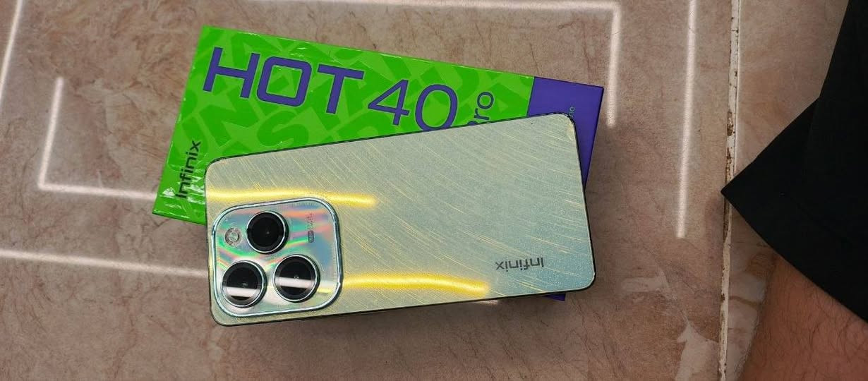 السلام عليكم 
انفنكس نوت 40برو جهاز كلة بلادي 
كلشي مابدل بي
ذكرتة 256 
بطارية 5000
كارتون وية 
سعرة 185الف قفل بدون معاملة 
تواصل خاص مجود 
رقم ***********
