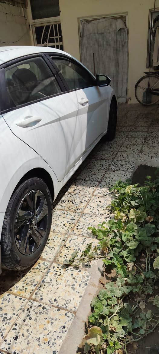 سياره نوع النترا موديل ٢٠٢١ رقم بصره المالك بصره مكانها الديوانيه السياره مكفوله كفاله عامه معدا شخط بسيط بحافة الباب الخلفي جهة الراكب السياره مكفوله من جميع النواحي السنويه لغاية شهر ١٢. ٢٠٢٦ االسعر ١٣٧ اي استفسار ا. سؤال الاتصال على الارقام *********** او*********** بيه واتساب
