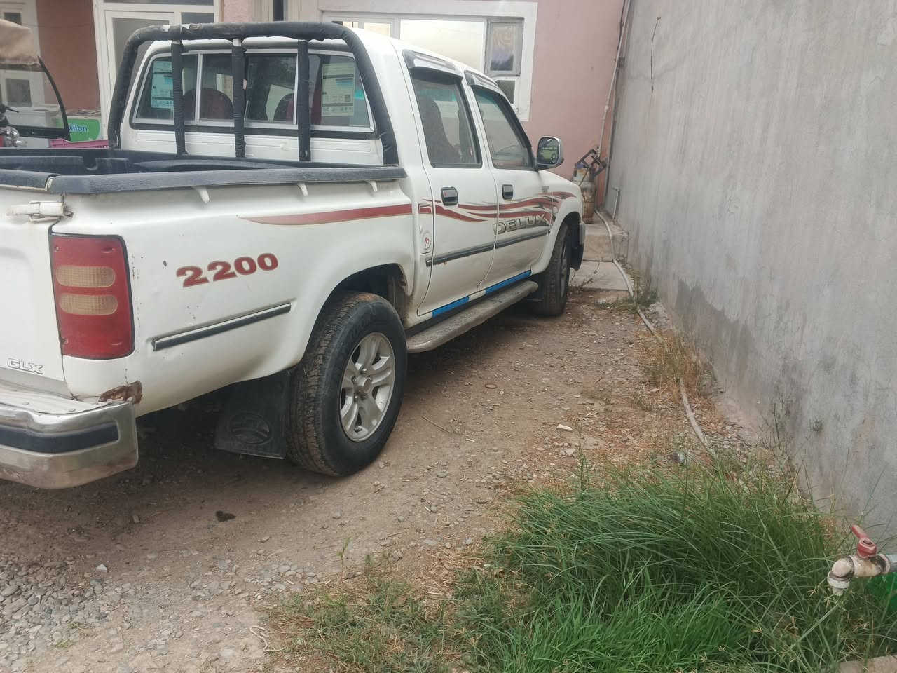 موديل ٢٠١١ • شركة كفيل • ٤ أبواب