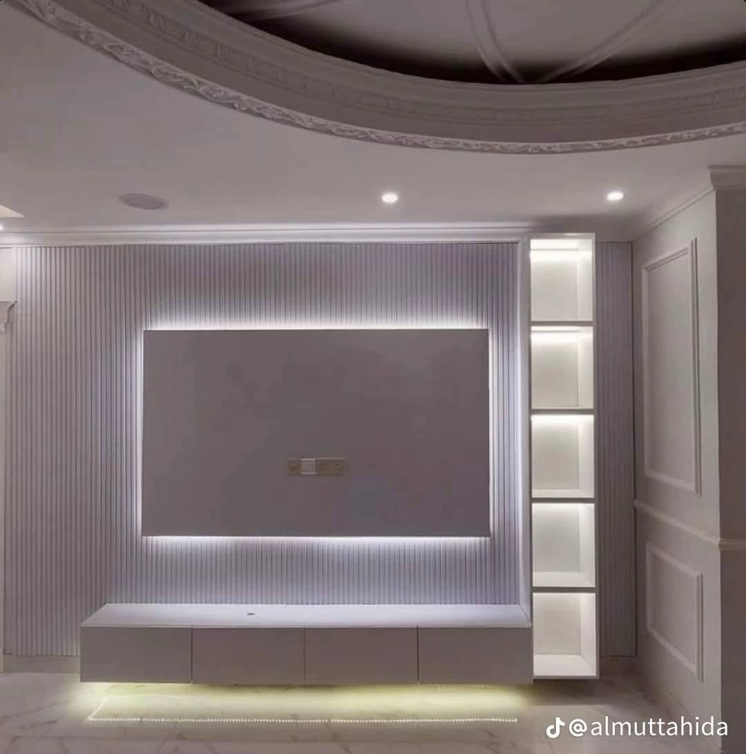 سلام عليكم صباغ واجهة حداديه دواخل ديكورات تصليح جدران طلس شغل درجة أوله وأسعار مناسبة جداا للتواصل *********** واتساب متوفر@

نص مكتوب في الصور:
- @it._h8
- @almuttahida