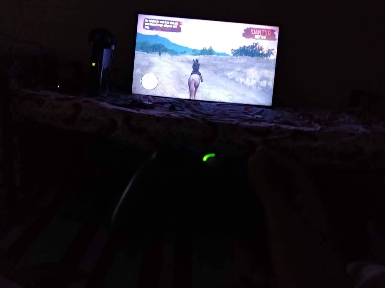 اكس بوكس 360سوبر سلم
كامل ملحقات يده وحده بلوتوث 
العابه موضحه بالفيديو 
بس قبل سبوع طلعت بي مشكله الضوء الاحمر
سعره ب60 مكاني ديالى بهرز وعندي توصيل 
***********
