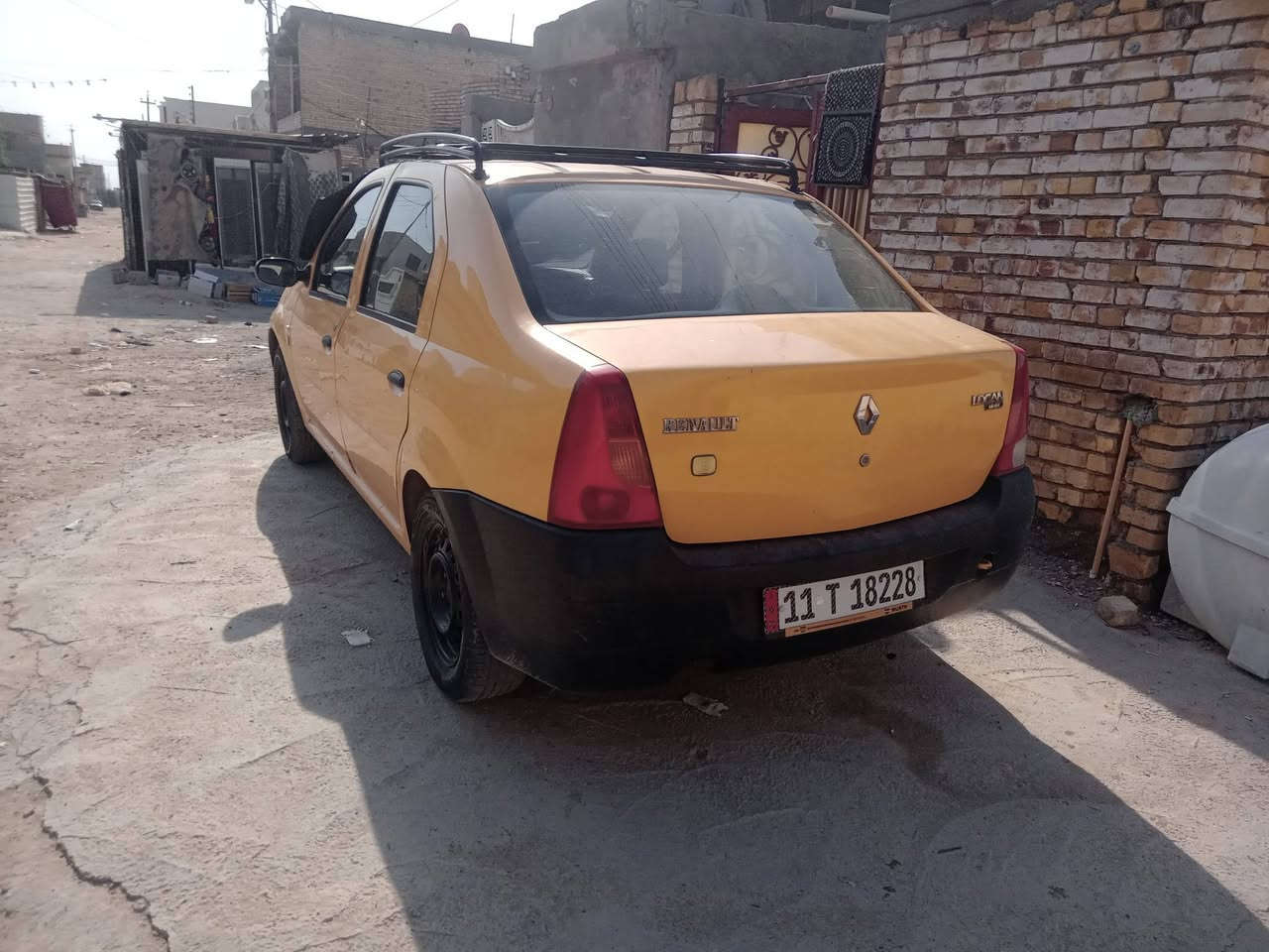 السلام عليكم للبيع موديل ٩ سياره جاهزه بور ستيرن بلاديه لا صبغ ولا تبديل محرك بي خيط تبخير تبريد شغال سياره حلوه حداده تخم تاير دوشمه جلد سعر ٣٢ بغداد الحسينيه***********
