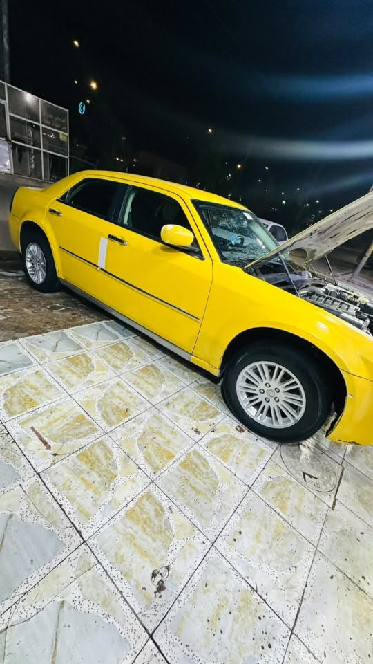 اوباما موديل 10 اصل 
بأسمي مشروع وطني سنويه جديده لل 31 
هيئه وغرامات مصفره ما عليها اي شي 
مكينه كير حداده تبريد تخم تاير كله جديد 
خطه/ عماره - بغداد 
سياره جاهزه من كلشي حادثها جاملغ وباب بدون دواخل 
مكانها ميسان 
***********
