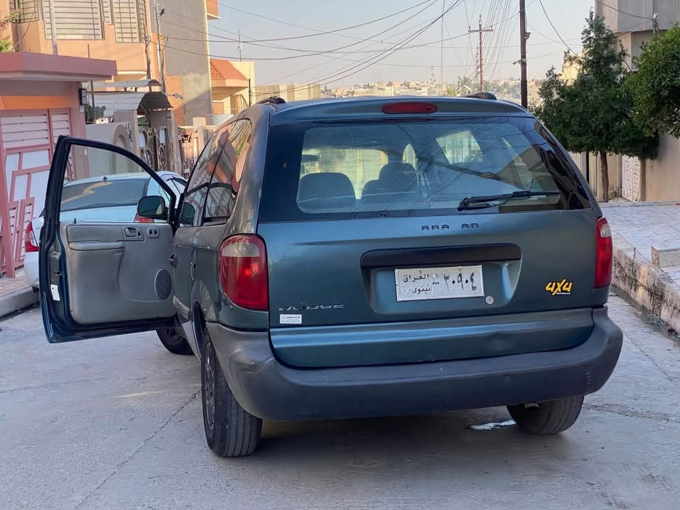 كرفان • محرك ٣٣٠٠ • ١٦٥٠٠٠ ميل