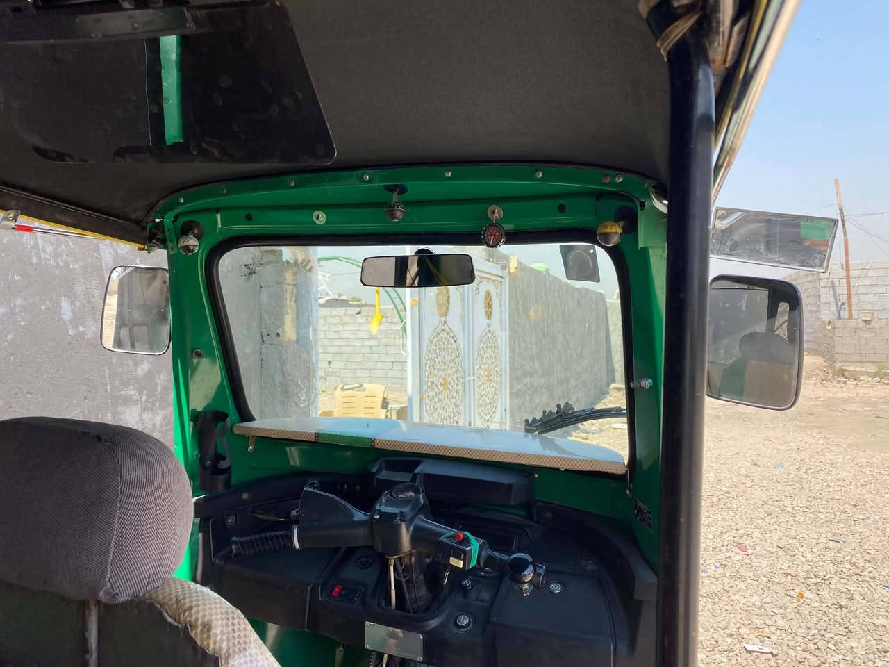 تكتك للبيع 21 شهر السابع تكتك لا ضربه ولا صبغ محرك كهربائيات خير من الله رقم بغداد سنويه وهزه جديده السعر 7 ملايين او 100 او بيها مجال حك الجيه ..***********
