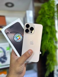 آيفون ١٦ برو ماكس • ٢٥٦ • بطارية ٩٠
