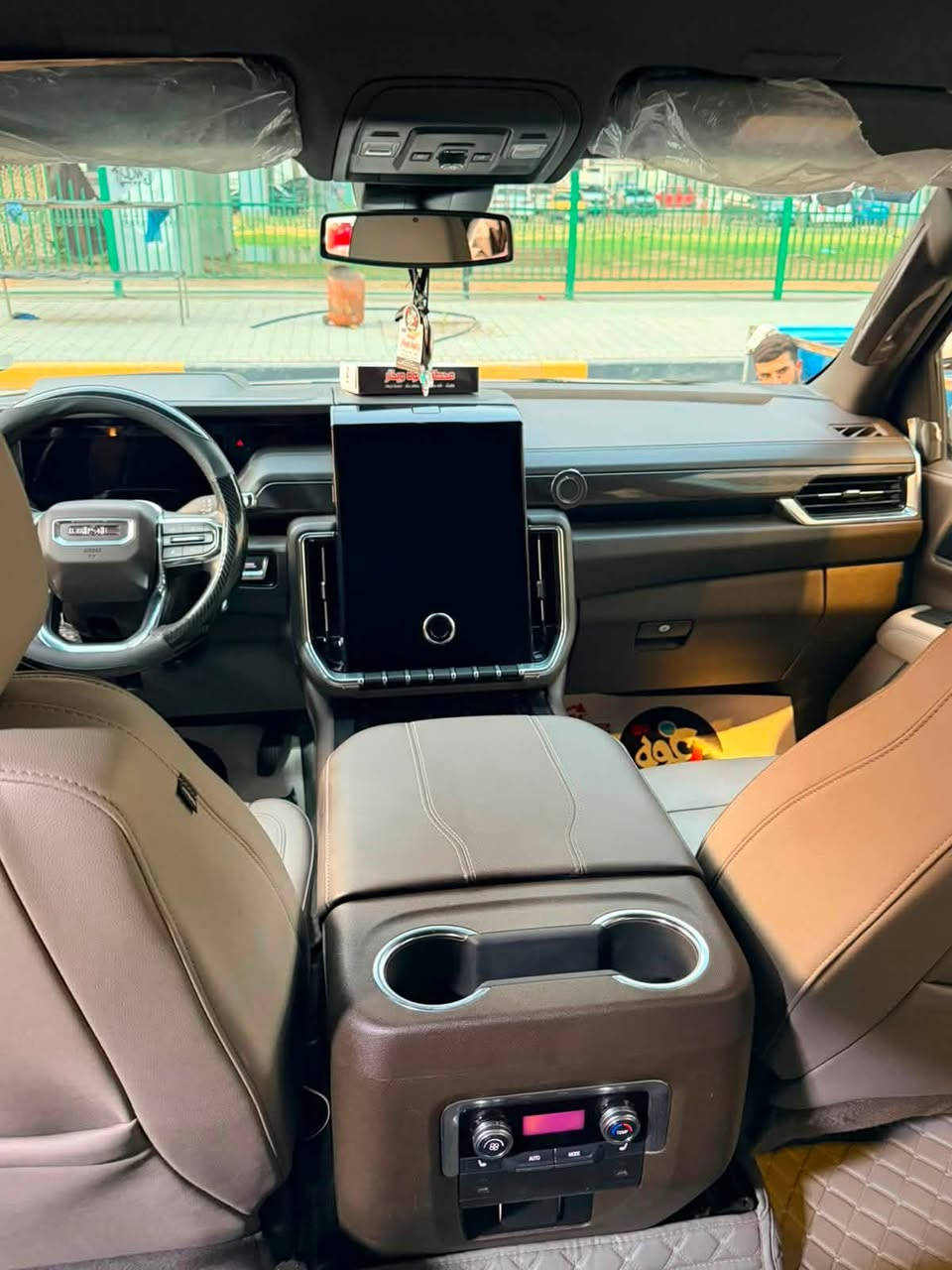 جمسي يوكن الفيشن 2025
خليجي ضمان    
 حجم المحرك 5.3 V8 
 بصمة  
تشغيل عن بعد                     مرقم بصره 
دخول بصمة ذكي 
باب خلفي كهربائي 
مقاعد جلد رصاصي                           
كراسي امامية كهربائية 
ميموري خزن كرسي السائق 
اريل نفكيتر 
حساسات أمامية 
حساسات خلفية 
لايت زينون + LED 
حجم الاطار 20
اشارة في المرايا الجانبية وكهرباء 
‏ABS 
دشبول شاشة ديجيتال 
شاشة Apple Car play 
سماعات سستم صوت شركه BOSE
4 كاميرات 360  
الانارة الداخلية LED  
 مثبت السرعة Cruise 
 المودات والاوامر الصوتية  
مخرج منفذ الطاقة 
فحص نظام السيارة 
تجاوي متحركة 
مثبت مقعد الطفل ISOFIX 
3 قطع تبريد 
أوضاع القيادة Drive Mode 
أوتو هولد Auto Hold 
نظام مانع الانزلاق 
حاملات الأكواب 
السياره مكفوله من الضرر والصبغ بعدها بحاله الوكاله
  مغلفه ppf  
مكان السياره بغداد
***********
