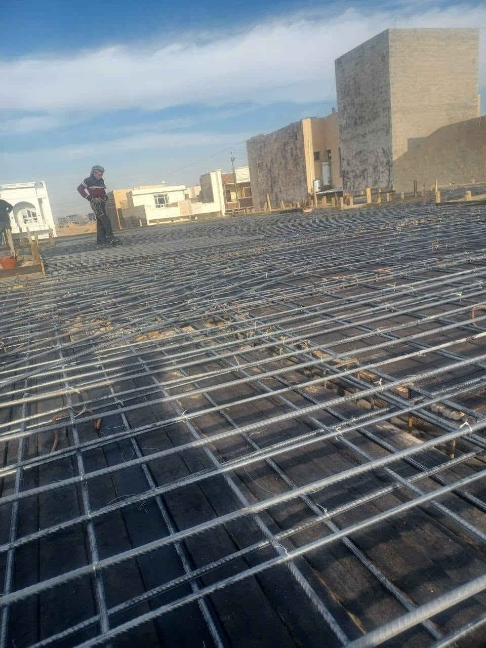بل قسط . اشراف هندسه 👷🏻‍♂️
بناء -  المنازل السكنيه - العمارات - التجاريه من. صفر  -- الى تسليم المفتاح 🔑  و بأحدث  التصاميم الهندسية وديكورات الحديثة كما يوجد لدينا بناء  وتشطيب الداخل با النقد والتقسيط المريح با مقدمه  تبدأ 30/بالميه فقط,, شهريا 500الف دينار فقط للاستفسار يرجى مراسلتنا على الصفحة او لاتصال على الرقم ***********

نص مكتوب في الصور:
- ٩:٤٠ م ٧٠%
