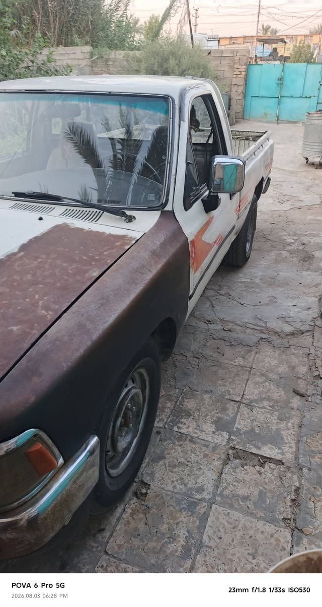 سلام عليكم تيوتا للبيع موديل 97رقم قادسيه سنويه نافذه سياره حلوه عوزهه ترتيب مكينتهه تجفيت جديد جواهه تخم تاير جديد السعر 48وبي مجال للستفسار ***********
