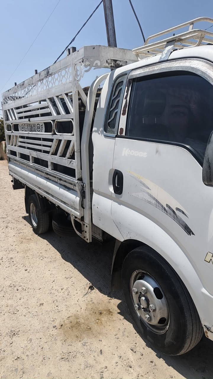 سياره كيه فحل موديل12مكفوله السياره بسمي تحويل ثاني يوم محوره التاير14 السعر 125وبيها مجال قليل العنوان بغداد***********
