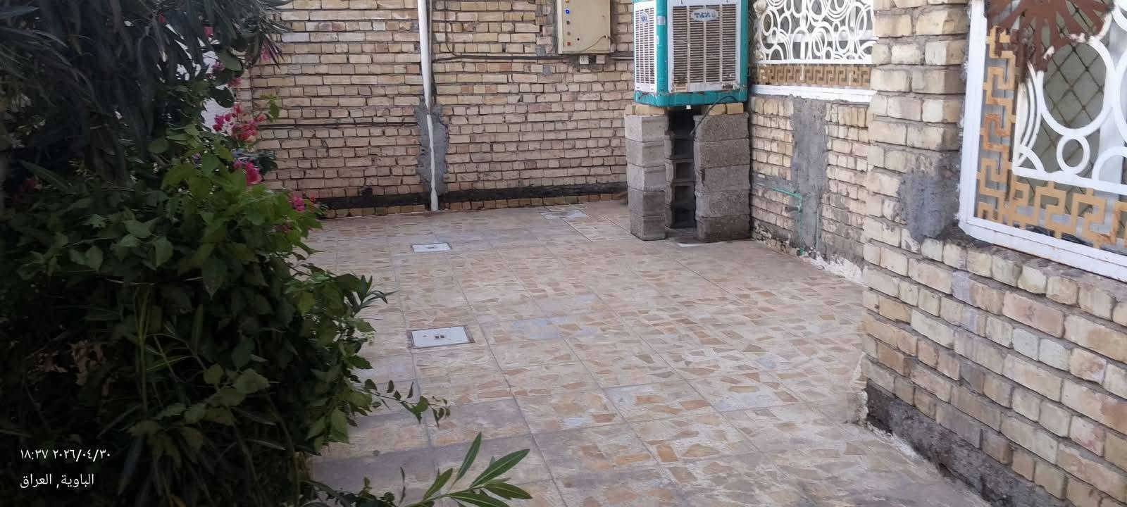 بيت ركن على شارع ١٥ و الفرعي ١٠ مساحة ٣٧٥ متر جنس العقار طابو سكني صرف باسمي طابق واحد استقبال ٧*٤.٥ هول ٤*٥ غرفة نوم ٥*٤ غرفة نوم ثانية ٤*٤ مطبخ ٤*٦  حمام ٣*١٧٥ تواليت شرقي و غربي و تواليت خارجي و حمام مخزن خارج البيت ٣*٤ كهرباء خطين كيبلات ٣ فيز نظامي تأسيس بواري خطين خفيف و ثقيل تأسيس ماء بواري بلاستيك مسلح و ماطور ماء بوستر ٣ خزانات مال على البيتونة و الرابع على التواليت و الحمام الخارجي ١٥٠٠ لتر نظام كاميرات المراقبة منصوب و تأسيس بواري دفن إنارة البيت سبورتلايتات و مصابيح حديثة الارضية موزائيك كاشي عراقي راقي و سيراميك البيت متر و عشرين تاريخ البناء ٢٠٢٠ بناء طابوگ جمهوري علما بان المنطقة مخدومة ماء و كهرباء و مجاري امطار و رابط مجاري صرف صحي ( الثقيل ) و تبليط العنوان بغداد سريع السياحي منطقة الشاعورة ام جدر حديقته ١٥٠  البيت  مطلوب اسكان ١٥ مليون القسط الشهري ١٧٤ الف بالشهر تنزل من السعر الكلي ***********

نص مكتوب في الصور:
- دار للبيع
- المساحة (٣٧٥) متر
- النزال ٢٥ الواجهة ١٥
- ***********
- ١٨:٢٨ ٢٠٢٦/٠٤/٣٠
- البادية, العراق
- الباوية, العراق
- ١٨:٣٨ ٢٠٢٦/٠٤/٣٠
- ١٨:٣٧ ٢٠٢٦/٠٤/٣٠
- ١٨:٣٧ ٢٠٢٦/٠٤/٢٠ الباوية, العراق