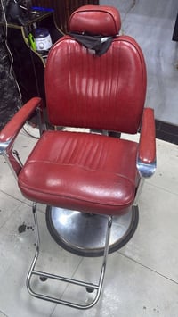 كراسي لل بيع عدد 3 نضيفات ونضافه 75  بل 100 لل استفسار خاص او 07704135...