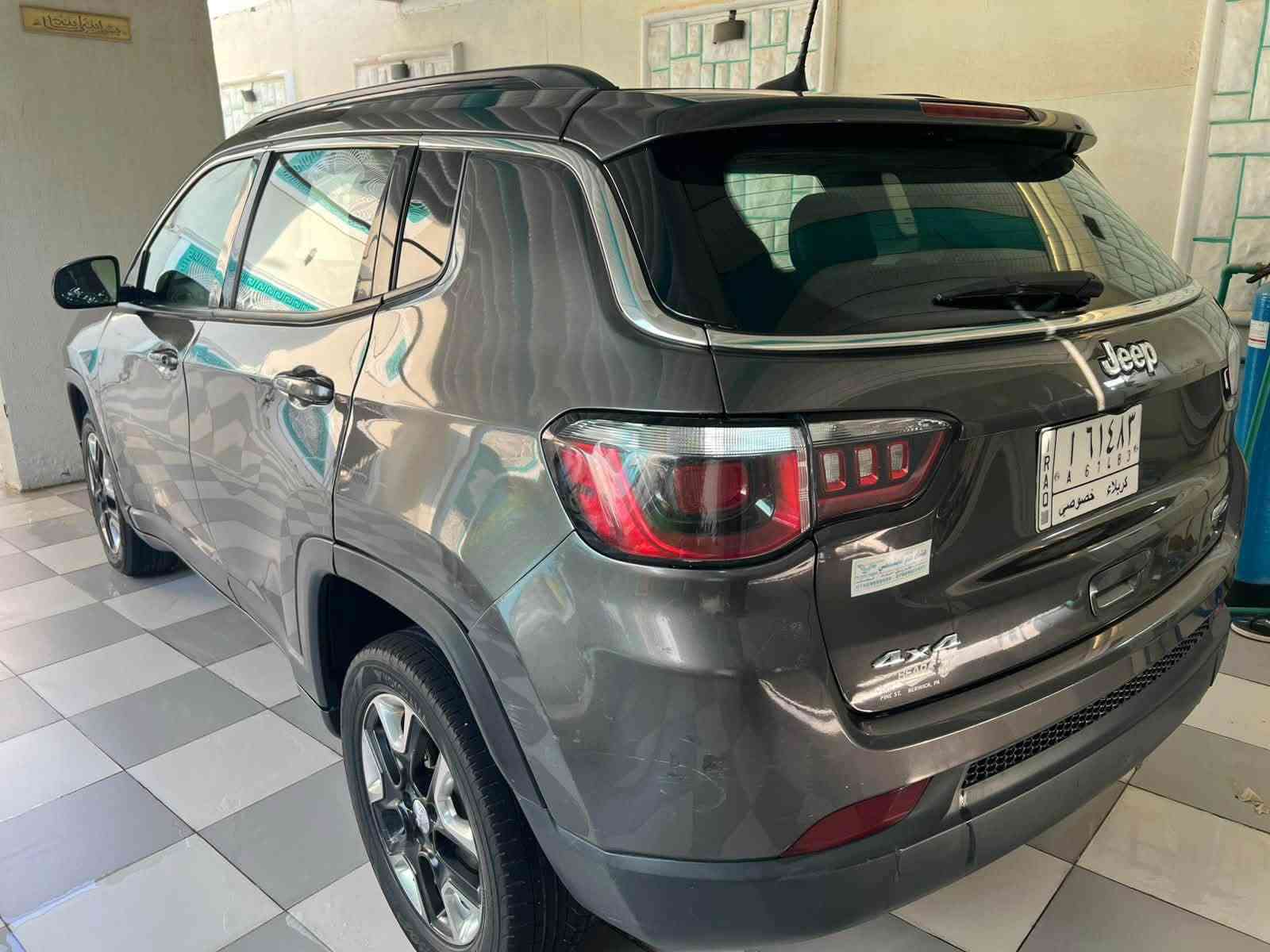 سلام عليكم
جيب كومباس 2018
مكينه 2.4L
ماشيه 130
گير مكينه ع شرط
حداديه 80‎%‎
كشن جلد 
بصمه
كشن سايق تحكم
رقم كربلاء شرط المداور
ضرر جاملغ والباب جهة السايق ملاون
والجاملغ الخلفي فقط 
مكفوله من الشواصي 
السعر 98 وبيه مجال بسيط
***********
