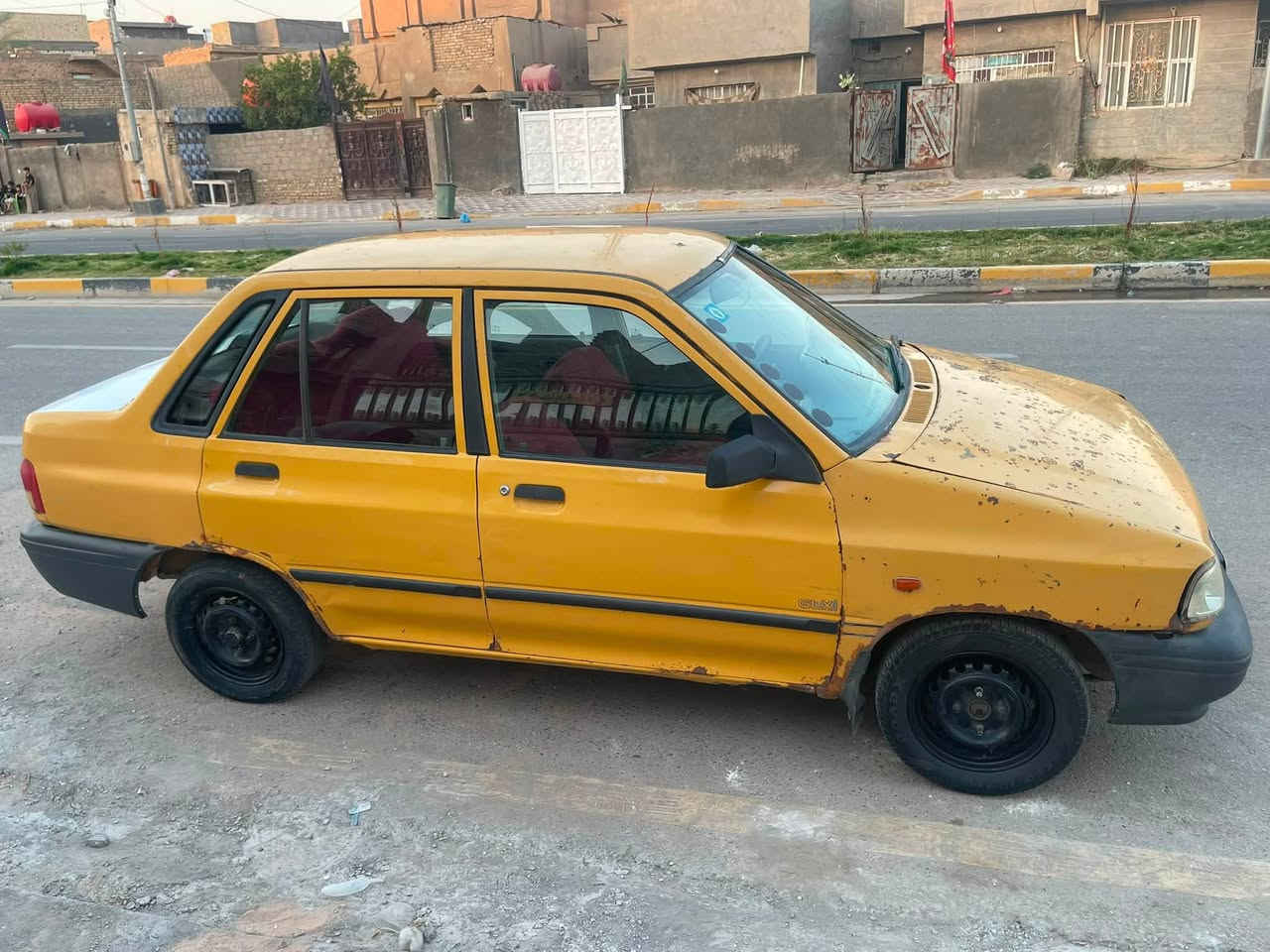 مساء الخير سايبا موديل 2011 رقم بغداد مصفره هيئه وغرامات وكهربائيات كوله شغاله حداديه جديده تخم تاير وباتري جديد  وداخله هزه جديده مكان سياره كربلاء طوريج  السعر ب 12 ورقه وبيه مجال  ***********
