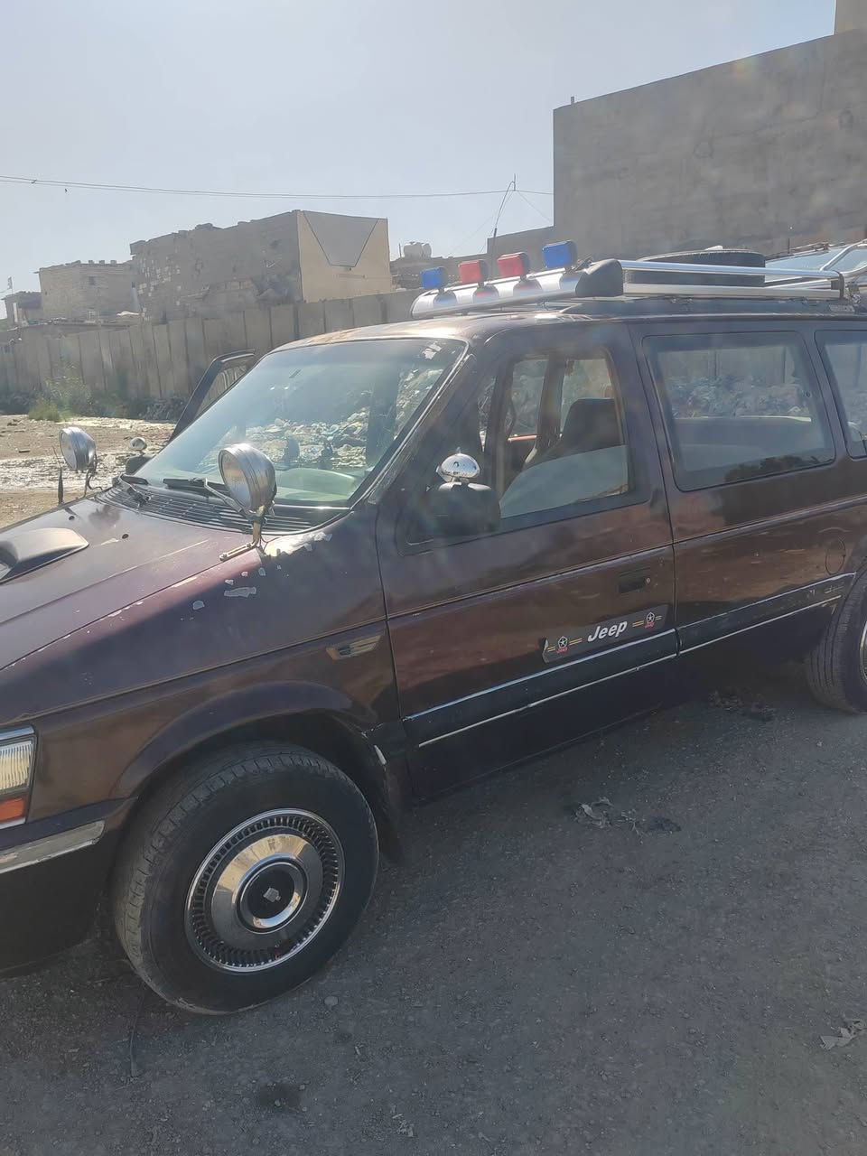 سلام عليكم لاتواعد وتخابر ومتجي دوج كلايزر ٩٥ بدون صبغ بدون ضربه كير ومحرك نضيفات بلاد ٤ سلندر تحم تاير سبير عدد ٢ باتري جديد هرة جديدة سنوية ٣١  رقم سليمانية بسمي  *********** علق تم يوصلك سعر
