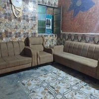 تخم وكاونتر للبيع  التخم سعره ٣٠٠ والكاونتر ٣٠٠،٥٠ نظيفات جداً ٠٧٨٦٨٨٠...