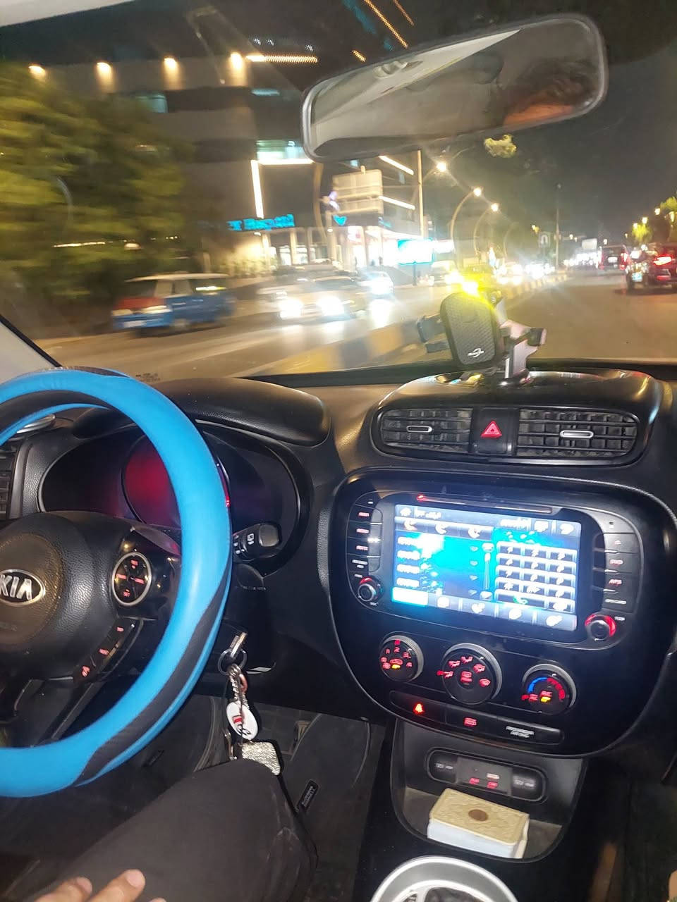 صول 16 محرك جي تي 1600 رقم بغداد الجديد سنوية لنهاية 28 بيهه 3 قطع سياره ليبل واحد سونار موجود رايدتها 90 شراي اتصل  وكلكم عله راسي مكان بغداد   صور الحادث مرفقه ***********

نص مكتوب في الصور:
- BidHistory.org