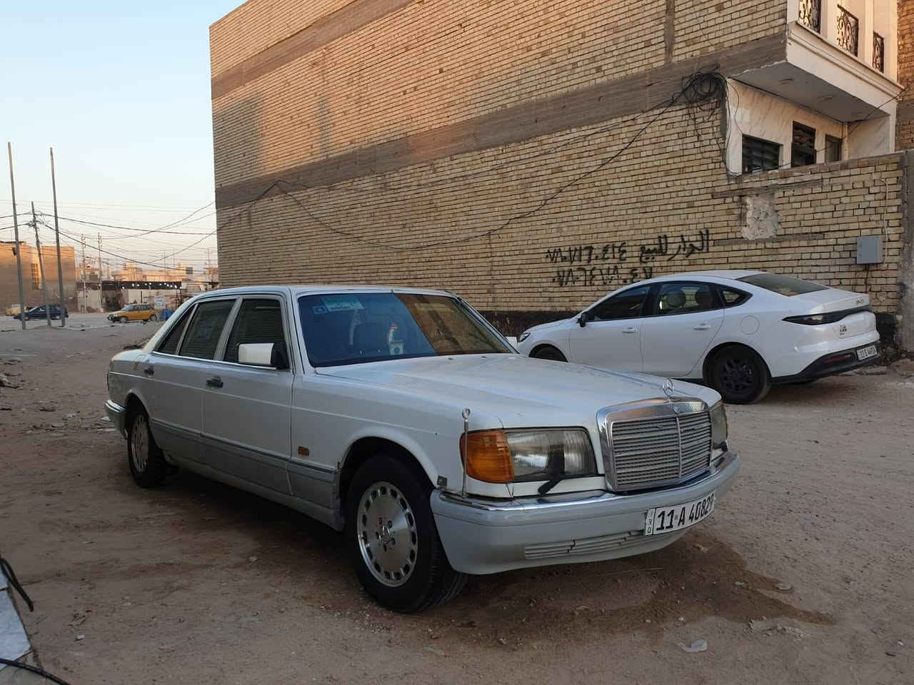 سلام عليكم مارسيدس رئاسي باب طويل نقل جثه بيها ارقام انكليزي سياره كير ومحرك بلاد حداديه زينه تخم تاير ستوني شاده سياره ماعايزه بس تبريد كدام عينكم سعره ٤٥ وبيه مجال قليل مكلف بلنشر بس متواجد علفيس رقم صاحبه ***********
