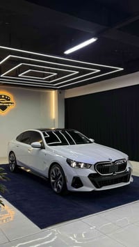 Bmw-530i Full option M-pro Clean title 2026 White & brown  Black edeti...
