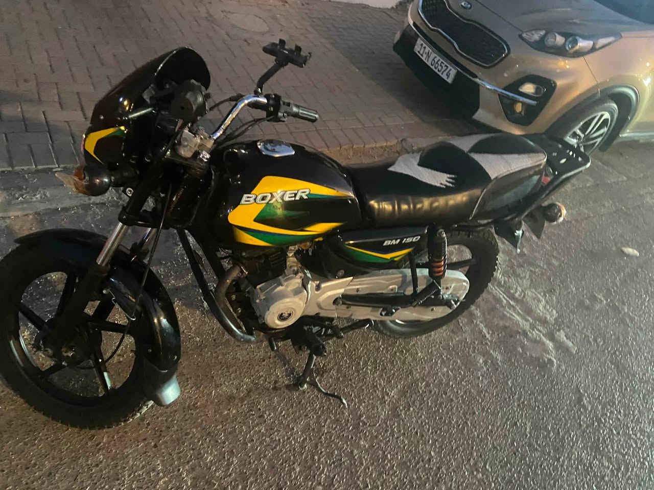 من رخصه الادمن بوكسر كلاسك 2023دراجه كامله مجفته مره وحده مابيهه نقص مرقم كربلاء مشروع وطني تحويل وين متريد مكان الدراجه دوره السعر مليون و800 وبيهه مجال شي بسيط ***********
