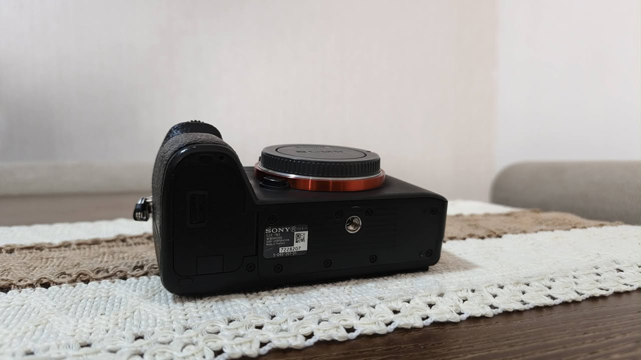 Sony a7 III BODY
سوني الفا ٧ مارك ٣ فقط بدي
نضافة  90℅
شتره 33k
 كرتون ملحقات بلادي كامل

السعر 1,150,000 مليون و مية و خمسين الف 
مكاني اربيل و توصيل موجود 

***********
