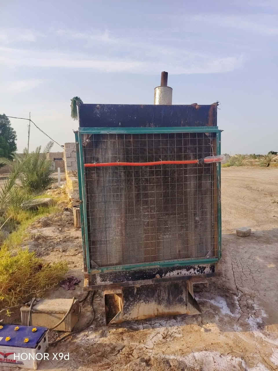 السلام عليكم مولدة اشتاير 12فول نضافة جديدة حيل راس توليد 250كي في أمريكي كهربائيات جديدة شرط النضافة مكينة جاهزة دبل راديتر للتفاصيل رقم الهاتف 
***********

نص مكتوب في الصور:
- HONOR X9d