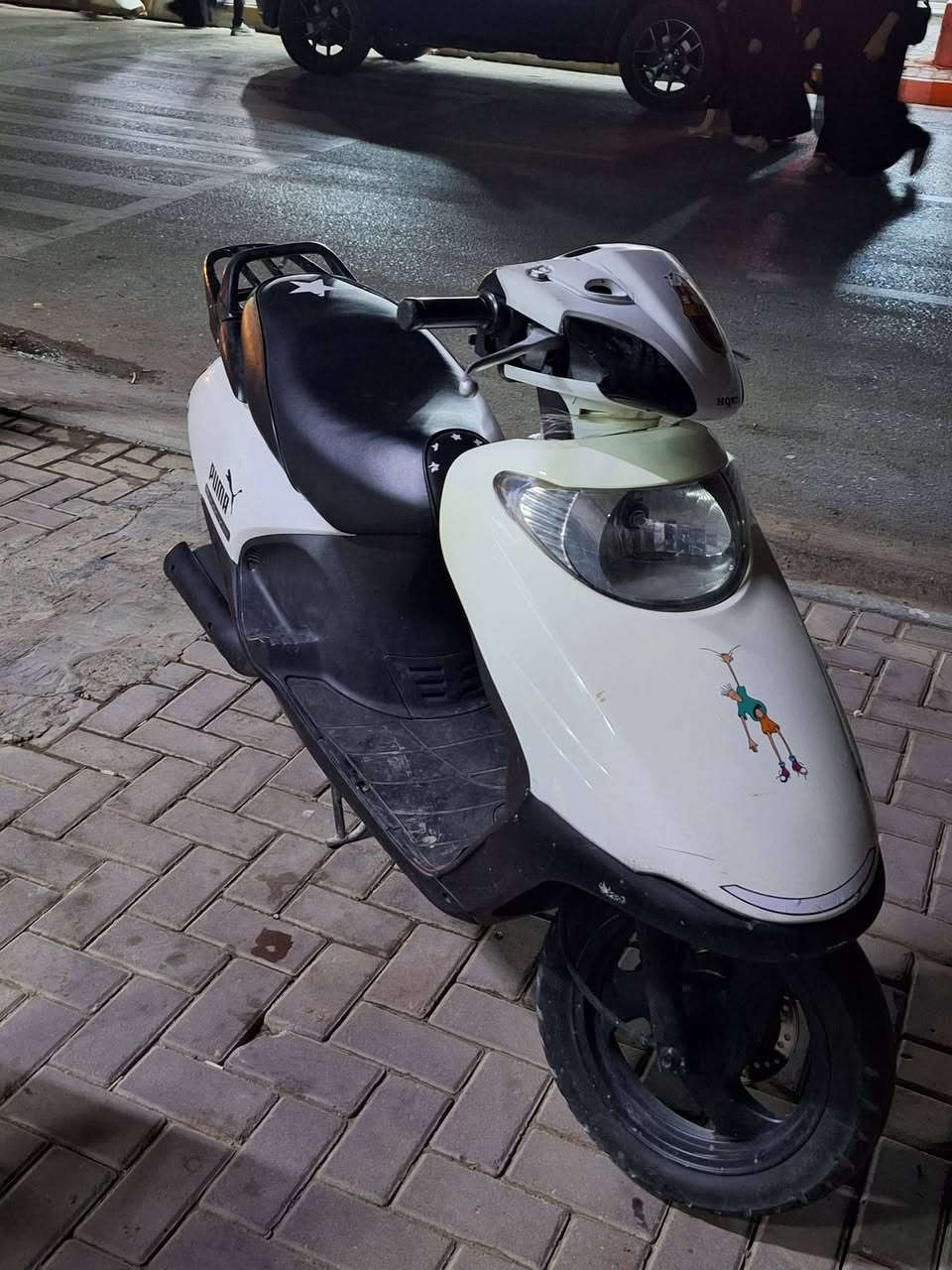 سلام عليكم سبيسي للبيع مفتوحه مره وحده كهرباءيات كلها شغاله مانقصها اي شي سعر 400 وبيها مجال  بصيط شراي يتصل ***********
