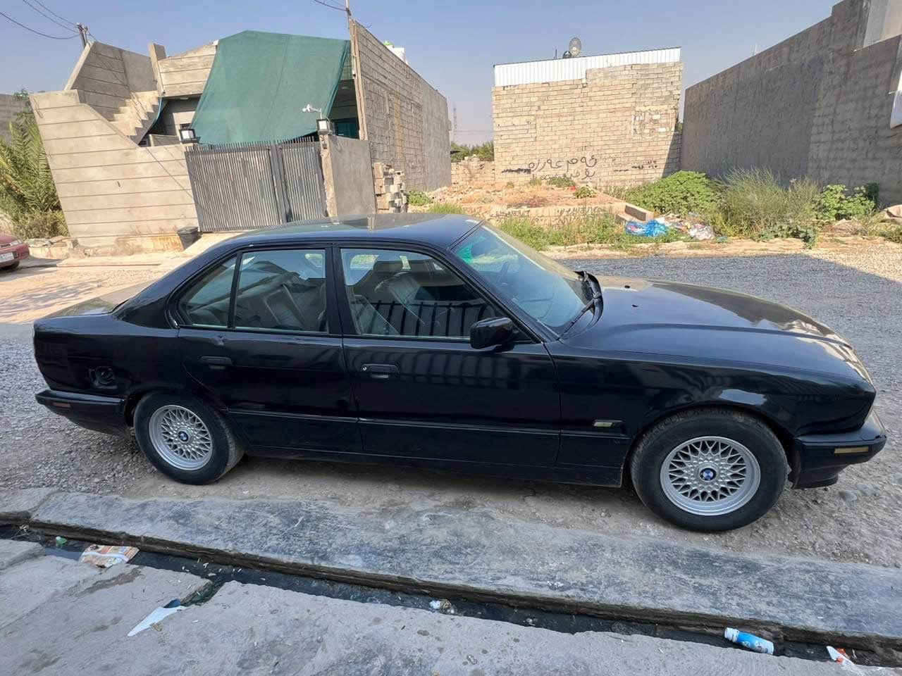 Bmw 1994 فولی فولی بێ سلایت ته‌حویل و غه‌رامه‌ گێرو مه‌كینه‌ به‌شه‌رت لێدراوی نیه‌ 
***********
*********** كركوك, العراق
