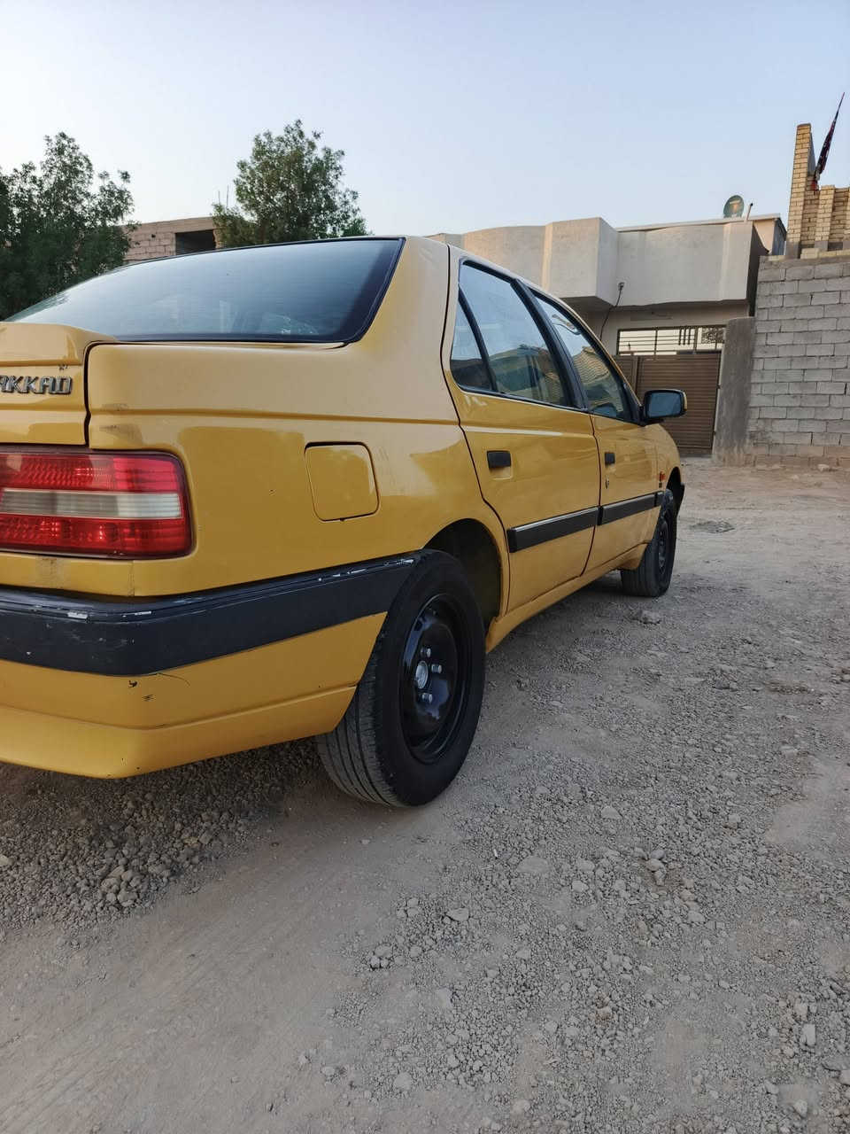 بيجو لميس 2016 للبيع دشبول عالي
سيارة نظيفة وحلوه...بيهه تلكيط خياسات بل ذيول مال جامرلغات 

تخم تاير جديد 
تبريد ثلج 
مكينه كبر خير من الله

السعر 40 وبيهه مجال 

للاستفسار ***********
