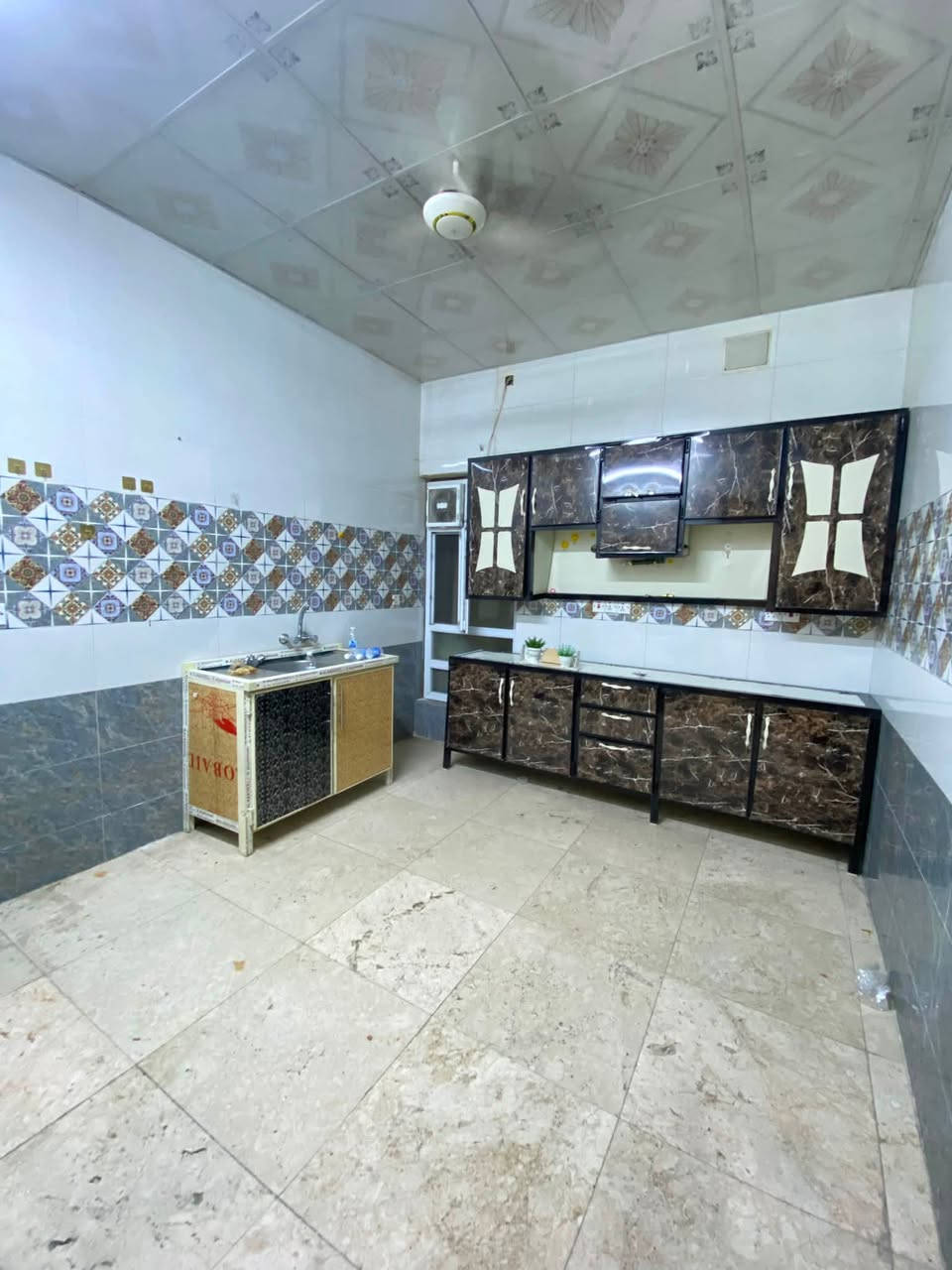 #للايجار - شقة ارضية في حي الجامعة 📍 غرفة وصالة ومطبخ للاستفسار  ***********
