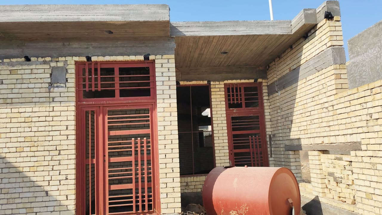 السلام عليكم
للبيع هيكل ٢٥٠ متر ١٠ في٢٥ طابو صرف في الشهداء الأولى على شارع ١٥ وعلى حديقة المجاورة محطة وقود الصقلاوية وطبعا هذة الحديقة واقعة مباشر على طريق فلوجة صقلاوية.بناء درجة أولى وموجودة إجازة بناء . وكامل الخدمات . سعر البيع ٨٤ وبيها مجال. متواجد على الفيس
