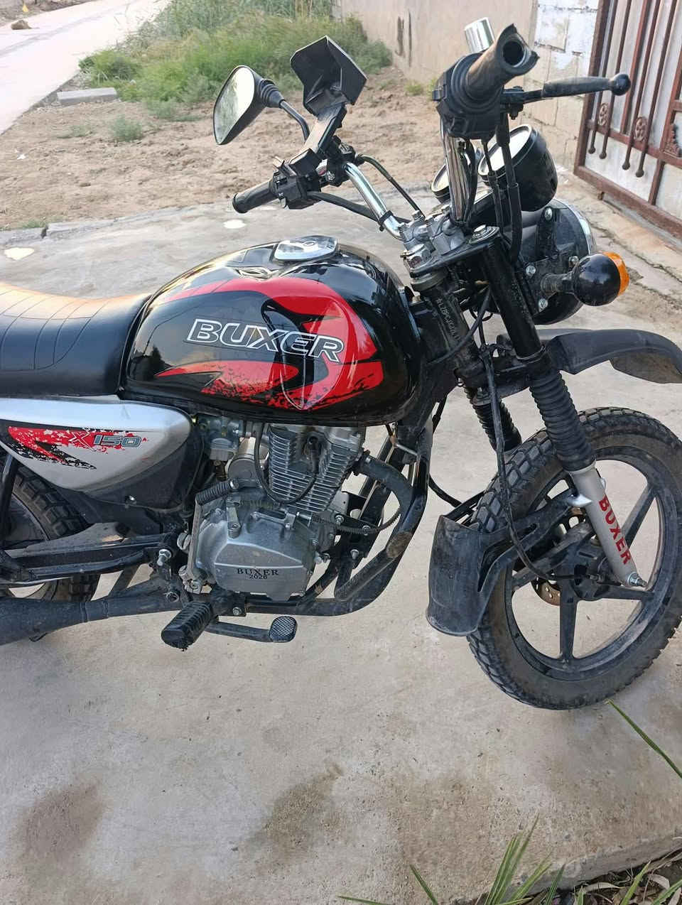 🏍️ دراجة بوكسر باب ثاني للبيع، بيها طعجات بسيطة بالتانكي، جاهزة للشغل والدليفري.
البيع بشرط الفحص، تعال شوفها بعينك. الشاري يتصل ويدلل.
#بوكسر #دراجات #دليفري #دراجات_للبیع #العراق
