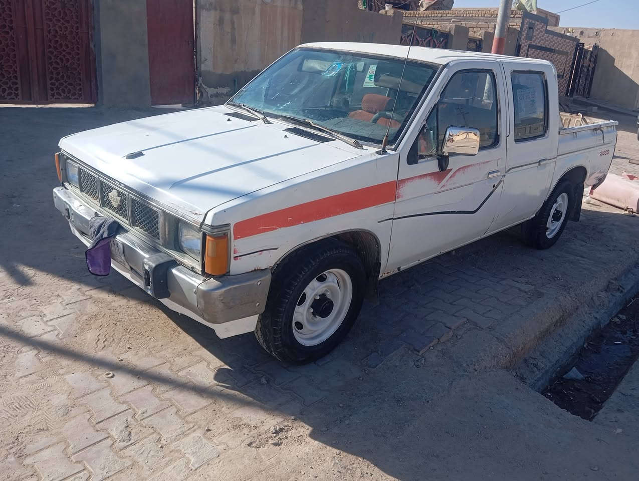 سلام عليكم
للبيع نيسان 92

مكينه 2000

كير اكسن شاصي كفاله 

حداديه جديده تخم تاير جديد 

رقم بصره مشروع وطني 

سنويه منتهيه صارلها 4اشهر سنويه باسمي شخصيا 

سياره مكفولة بلاديه لا ضربه ولا صبغ 

ويل 15

مكان ناصريه بطحاء 

سعر 35بيها مجال 

***********
