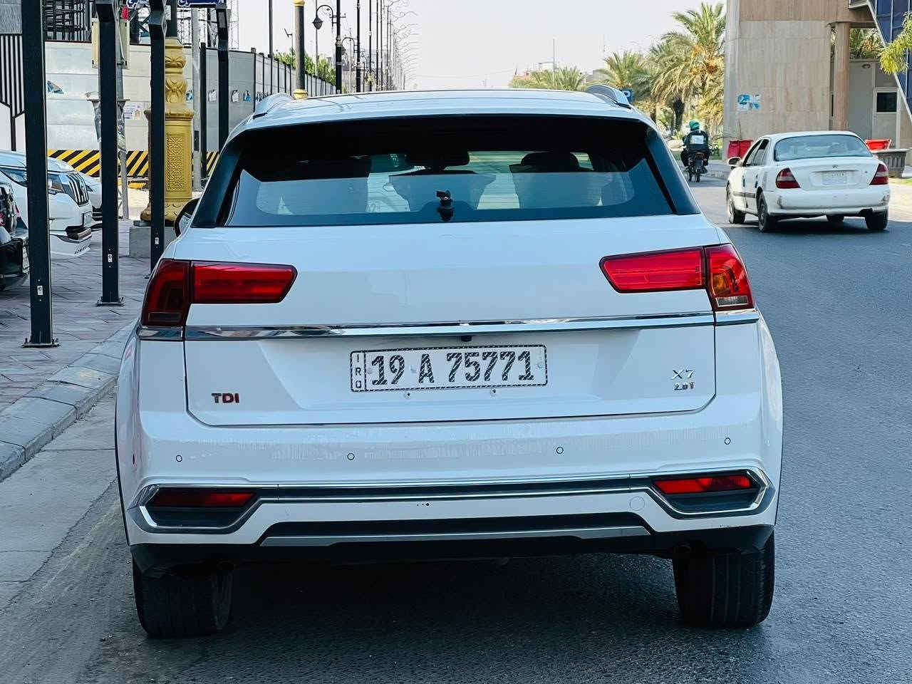 دومي 2019 X7سياره فول مواصفات 1/1 كفاله عامه من ضربه وصبق وتبديل
السعر 97وقابل التفاوض
 لاتصال ***********
موصفات معروفه بنراما تحكم اشاره مري شاشه كامره حداديه تخم تاير تبريد ثلج مكان السياره كربلاء كربلاء, العراق
