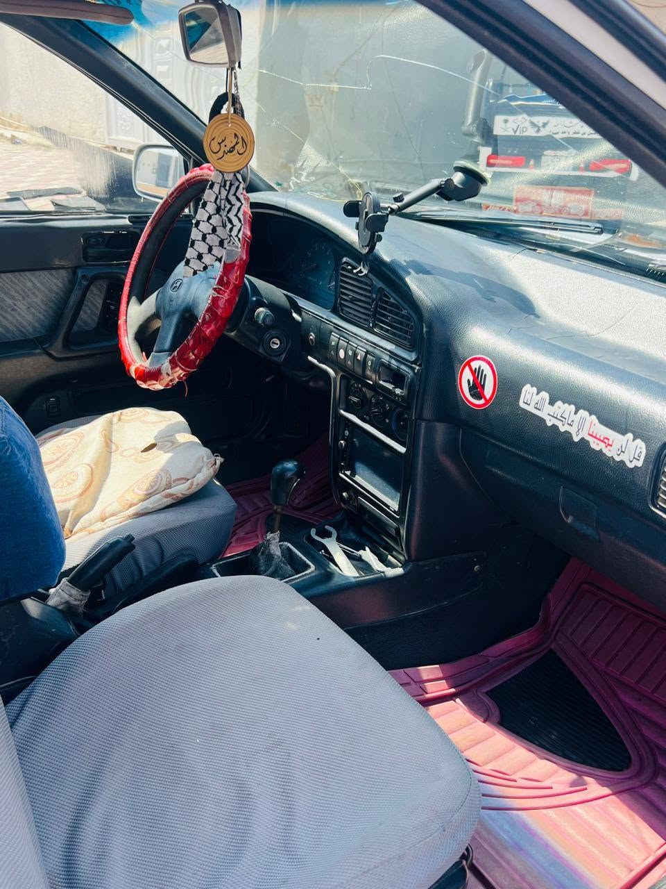 للبيع النترا ٩٣ سياره حلوه بدون ضربة بس جراد كير محرك تمام تبريد شغال بس ضعف بلكمبريسر وهاي صورها بسمنه السعر ٢٨ للإستفسار ***********

