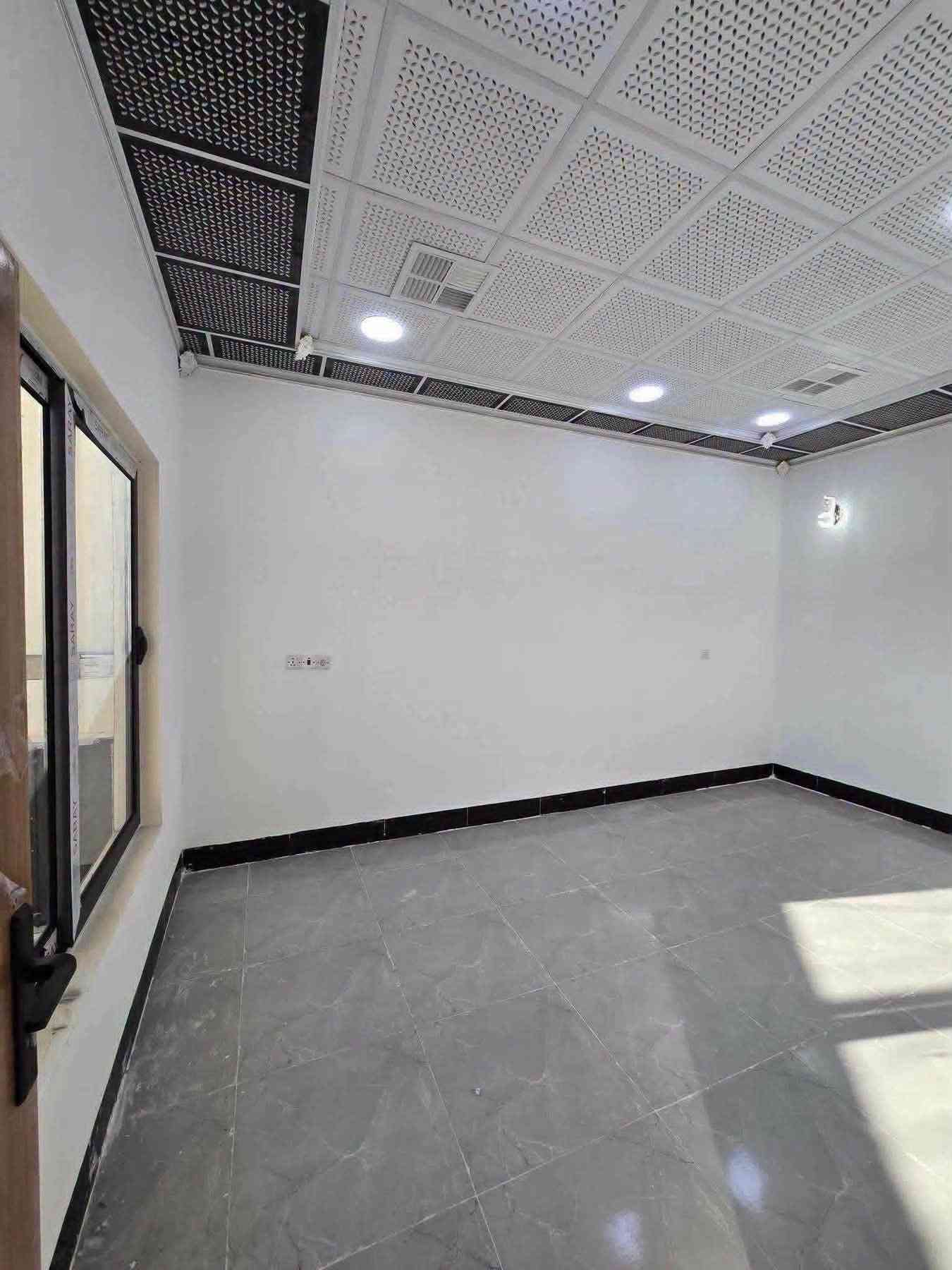 دارين للبيع طابق ونص مساحه كل دار 100 متر كركوك حي العسكري خلف جامع سداد البرزنجي طابو صرف بسم شخص واحد تفاصيل اكثر اتصل على رقم 
***********
