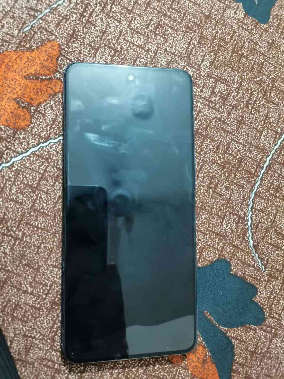 ريلمي C75x • ٢٥٦ • بطارية ٥٣١٠