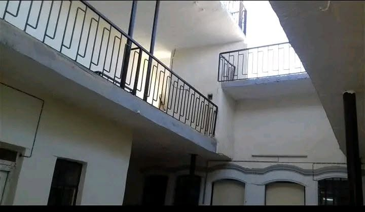 .. دار سكني للبيع طابقين المساحه130متر واجهه7 فرع واسع  اربع غرف نوم 
ورهره 
مكان البيت 
الخاتونيه خلف الطوالب 
قريب على الشارع العام وعلى جسر الخامس 
الاستفسار ***********
