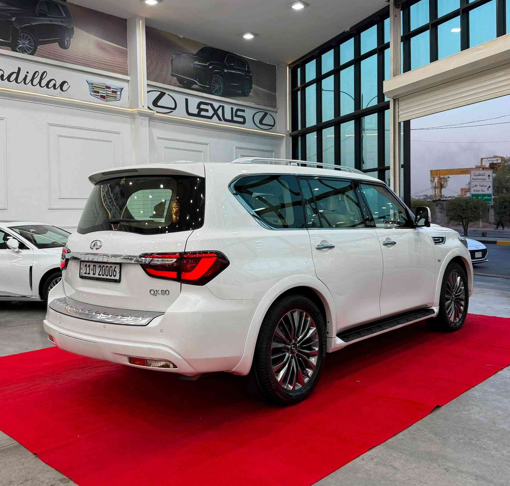 السلام عليكم 
انفنتي ( QX80 )
موديل : 2019
ماشية : 80000 KM
المواصفات 
فتحة 
بصمة 
بصمة ابواب 
تحكم ستيرن جهتين 
كروز سرعة 
ستيرن كهرباء 
شاشة 
شاشات خلفية 
كاميرات 360 درجة 
ثلاجة 
كشنات جلد 
كشنات كهرباء 
كشنات تدفئه + تبريد 
كشنات الخلفية منفصلة 
ذاكرة خزن ميموري 
صاجات 
 3 قطع تبريد 
 7 راكب 
صندوك كهرباء 
المكينة 8 سلندر 
 5600 
فور ويل 4*4 
حسساسات امامية + خلفية 
لد امامي 
بلوجكتور لد 
لايت زنون 
بك لايت لد 
مري شفط كهرباء 
اشاير بالمري 
سستم صوت سماعات 
ويل كب كروم 
ترحيب 
(رقم بغداد بأسمي ) 
ملاحظة: (السيارة تنباع برقم عادي )
السيارة خليجي مكفولة 
السعر : 330 وبيها مجال 
العنوان : بغداد الكاظمية قرب مرور الكاظمية معارض جكوك شركة البحر المميز 
للاستفسار 
عبدالرحمن 
 ***********
 ***********
