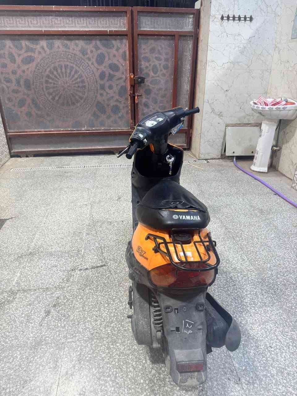 السلام عليكم دراجه للبيع ام تسع زروف دراجه نضيفه صارله اقل سبوعين من طالعه من الوكيل ماخذينه 1200السعر 1050 وبيه مجال المكان مغربه ***********

