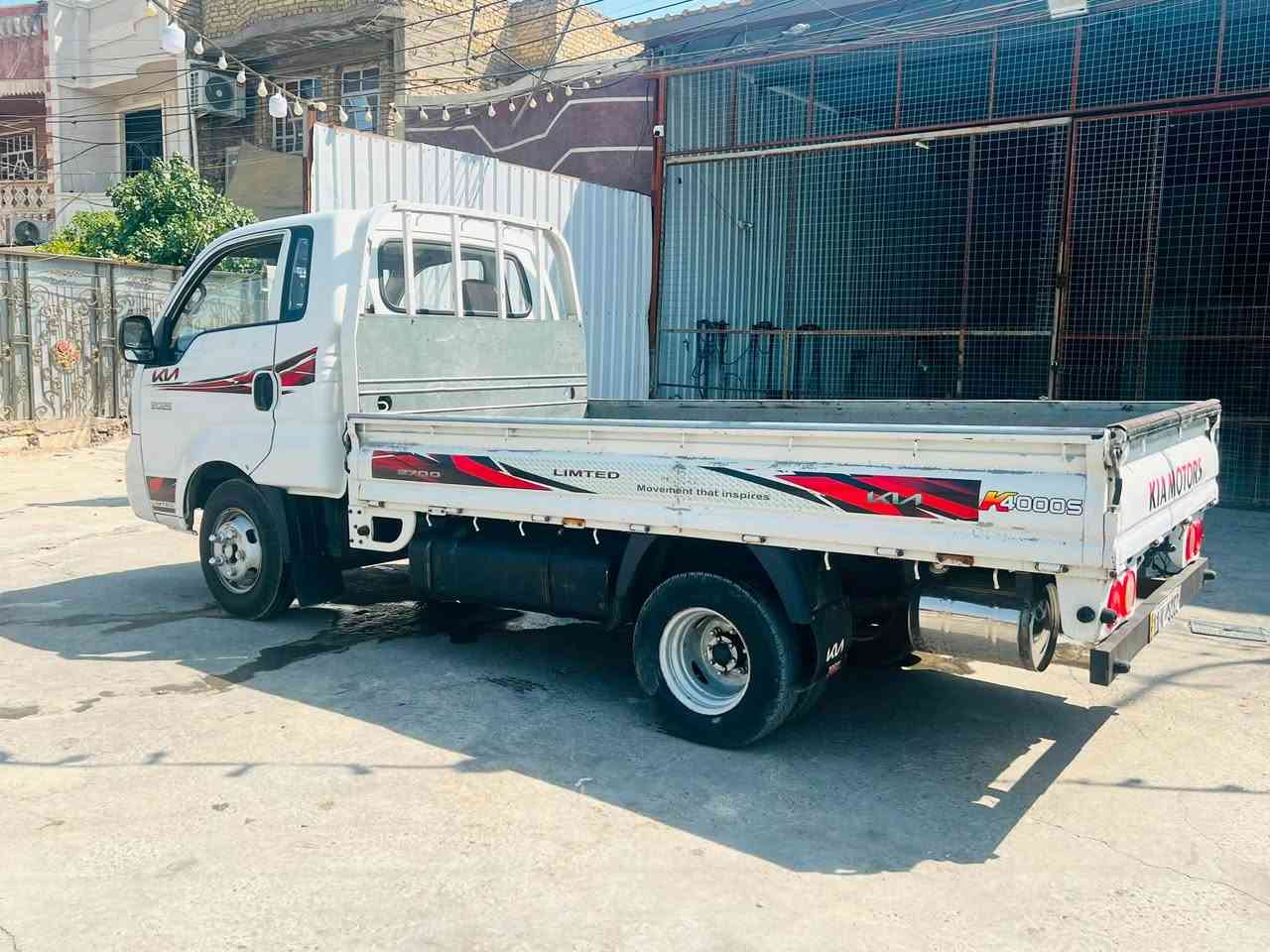 السلام عليكم سياره فحل موديل ٢٠١٧راقم بغداد تاير محور ١٤سياره مثل ما بصوره كهربايات كله شغاله مكان سياره بغداد السعر ١٢٥بيه مجال قليل راقم ***********
