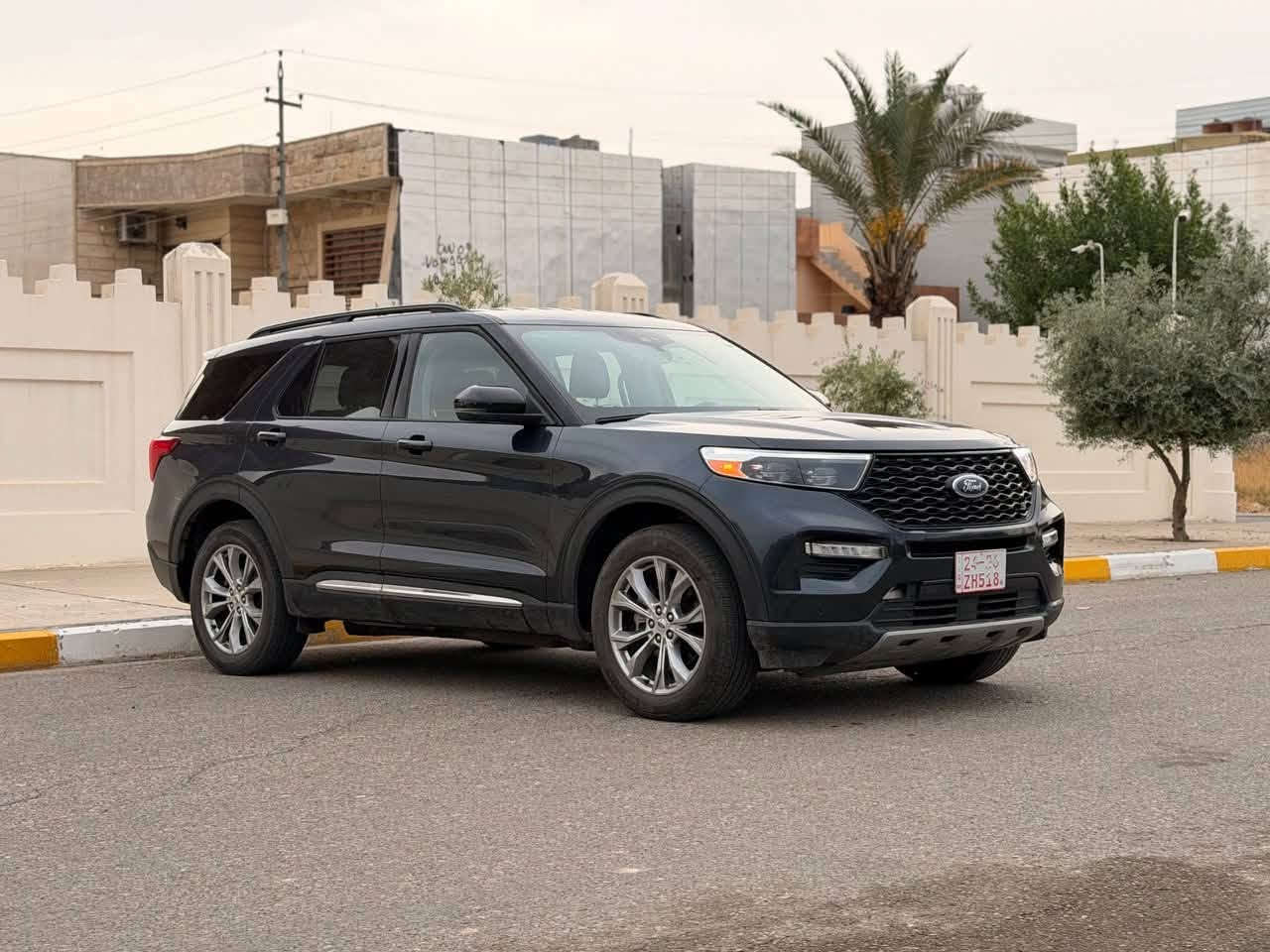 إكسبلورر XLT • بدون صبغ • دفع رباعي