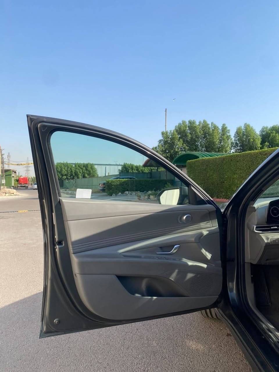 🔥🚘 للبيع إلنترا 2025 أمريكي فول ماعده كرسي كهرباء  🚘🔥
موديل 2025 🇺🇸
أمريكي  مواصفات حلوة  وسيارة تفتح النفس من تشوفها 😎🔥
✨ محرك 2.0
✨ كير IVT
✨ شاشة هم ومواصفات حديثة
✨ Apple CarPlay / Android Auto
✨ أنظمة أمان ومساعدة بالسياقة
✨ مواصفات الفول  حسب الفئة
السيارة حاضرة للفحص،  يجي يشوفها بعينه ويحكم بنفسه 🤝 للتواصل والاستفسار 
*********** السعرررر🔥🔥145وبيها مجال
